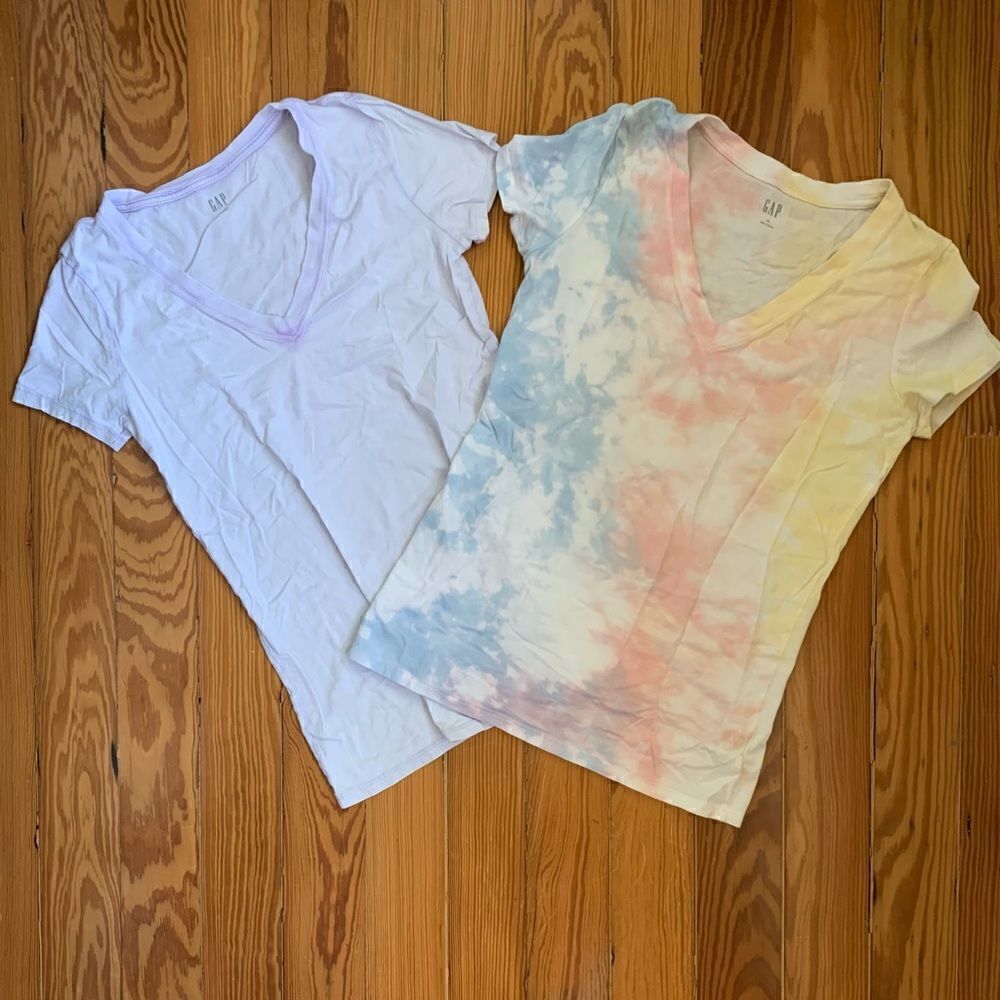 Two Gap T-shirts 